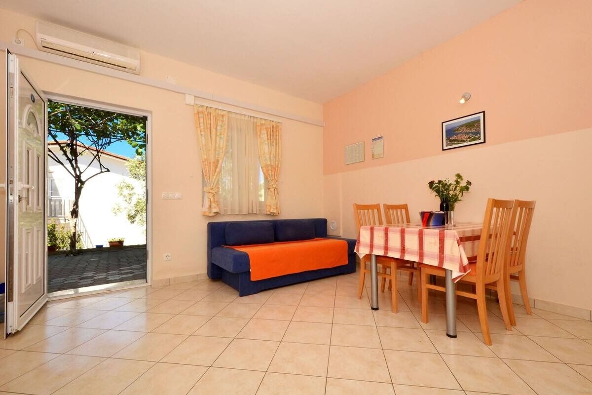 Apartments Sima 104011-A4