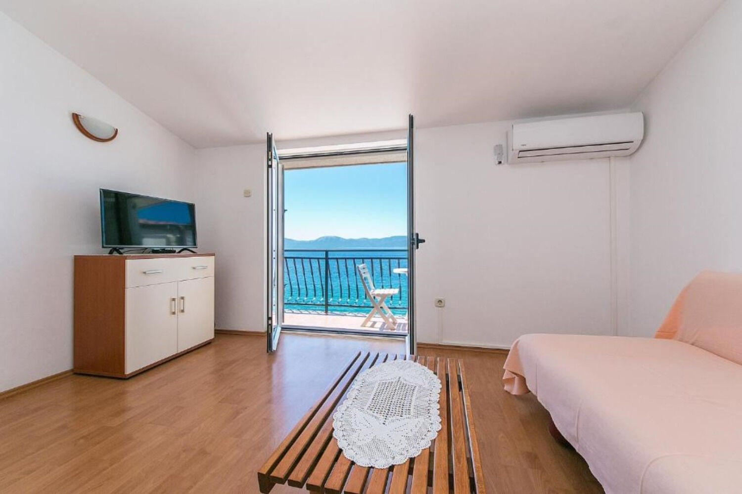 Apartments Gordan 104031-A1