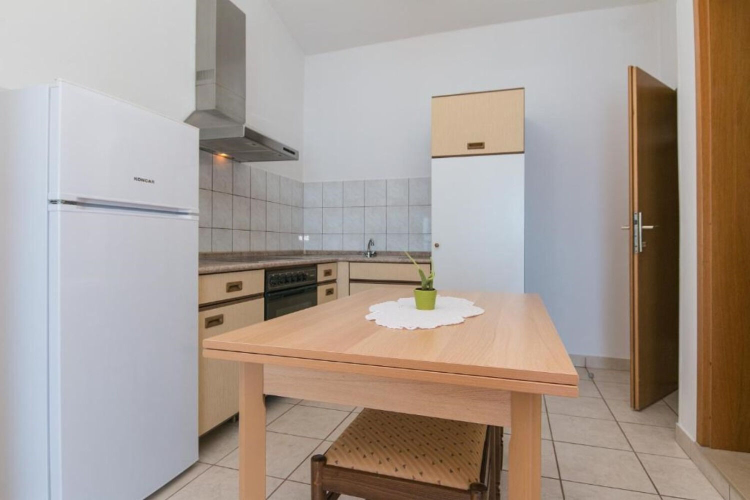 Apartments Gordan 104031-A1