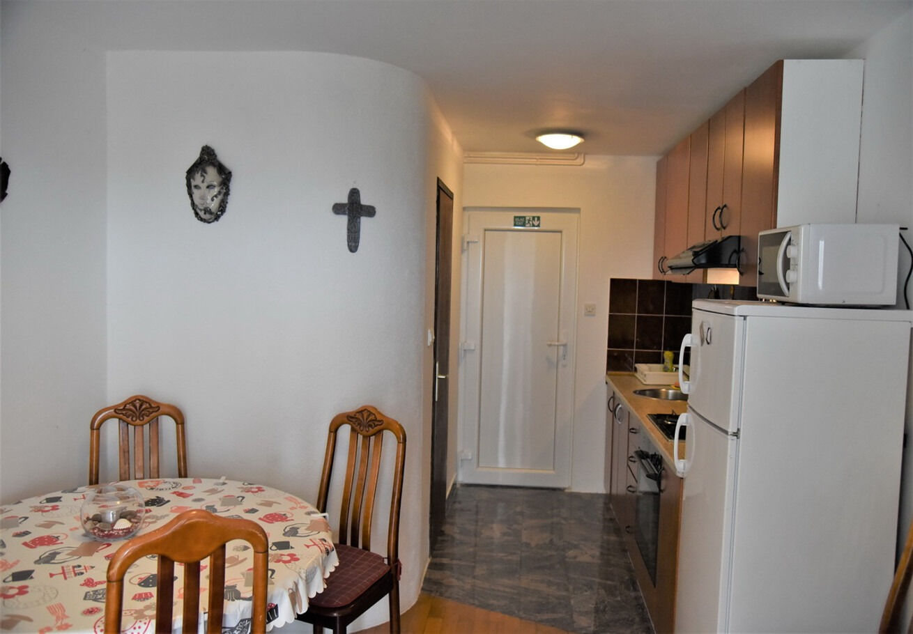 Apartments Ema 104051-A1