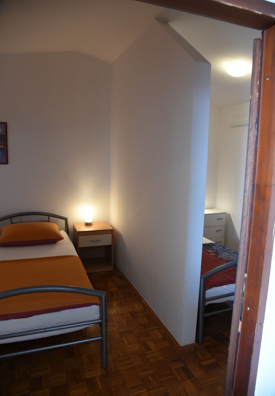 Apartments Ema 104051-A3