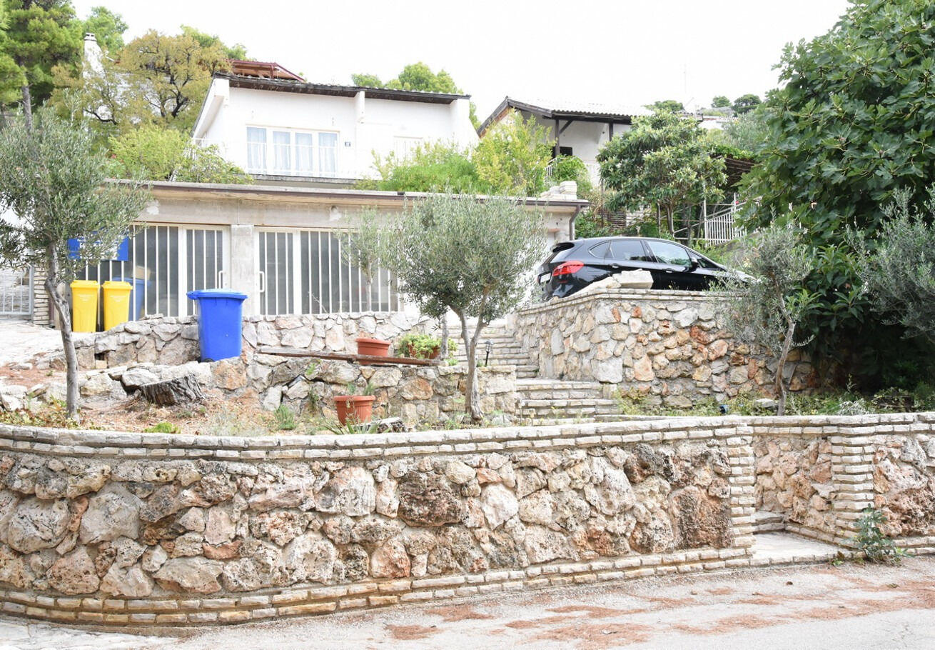 Apartments Ema 104051-A1