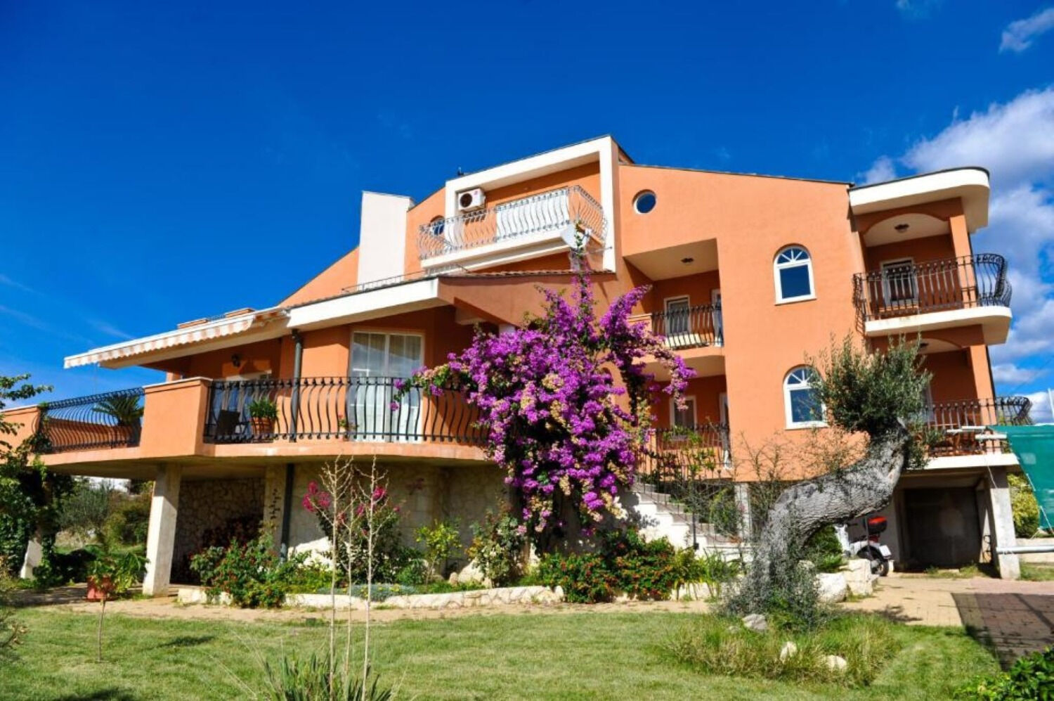 Apartments Nada 104101-A1