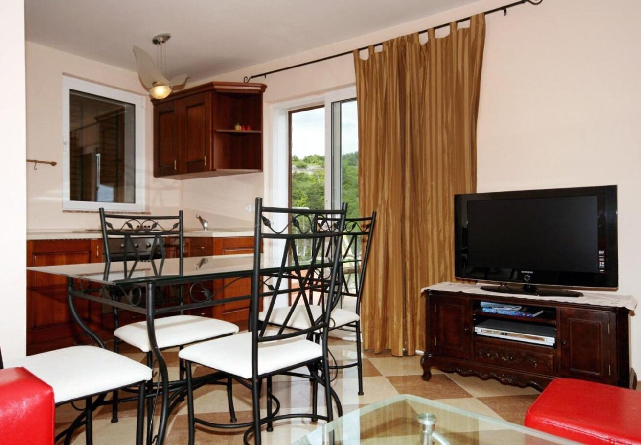 House Bernardica 104121-K1