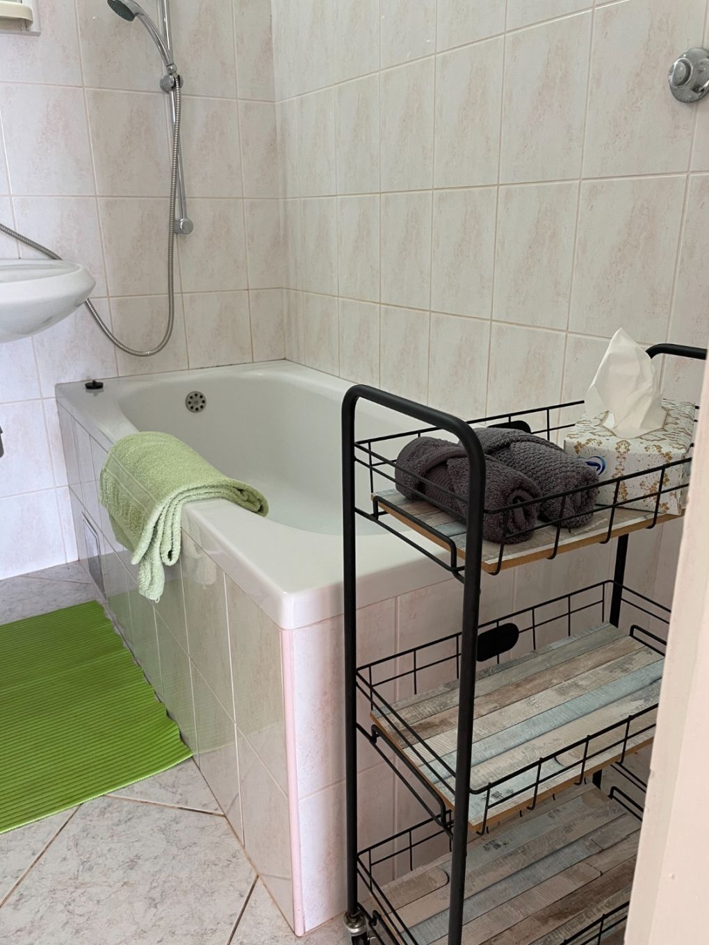 Apartments Ivan 10427-A1