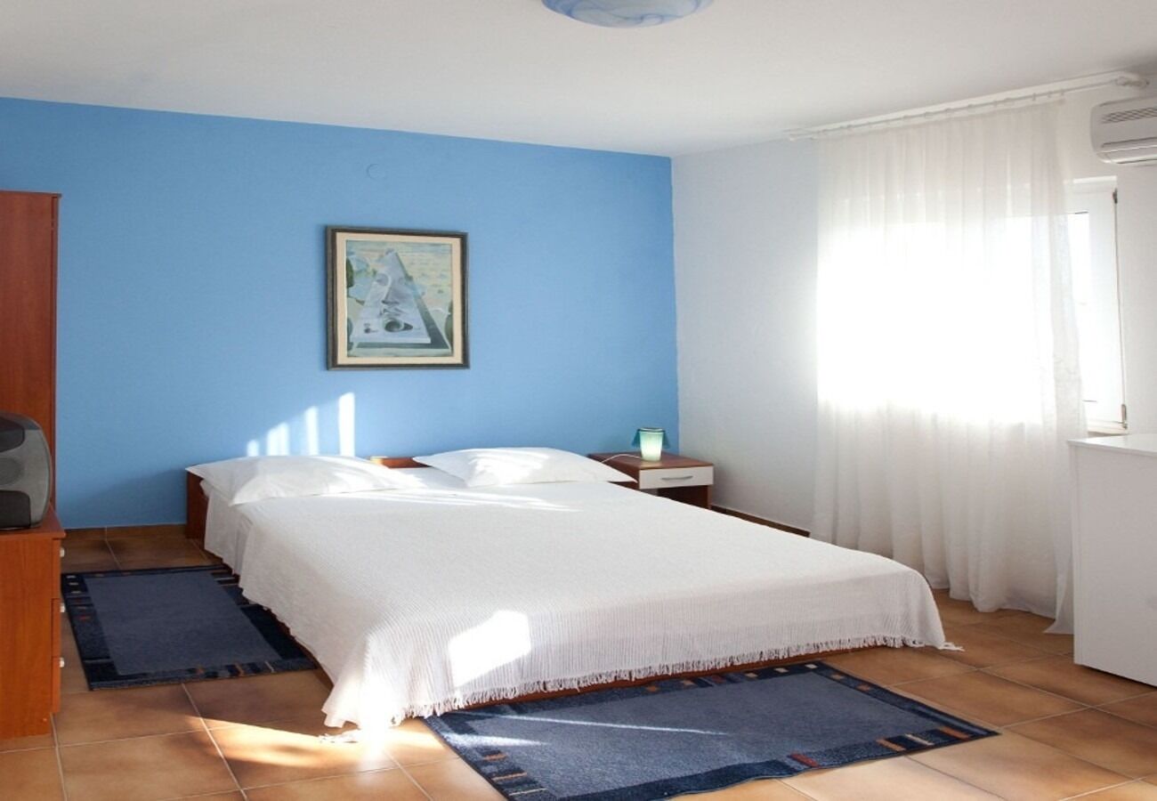 Apartments Filip 104211-A2