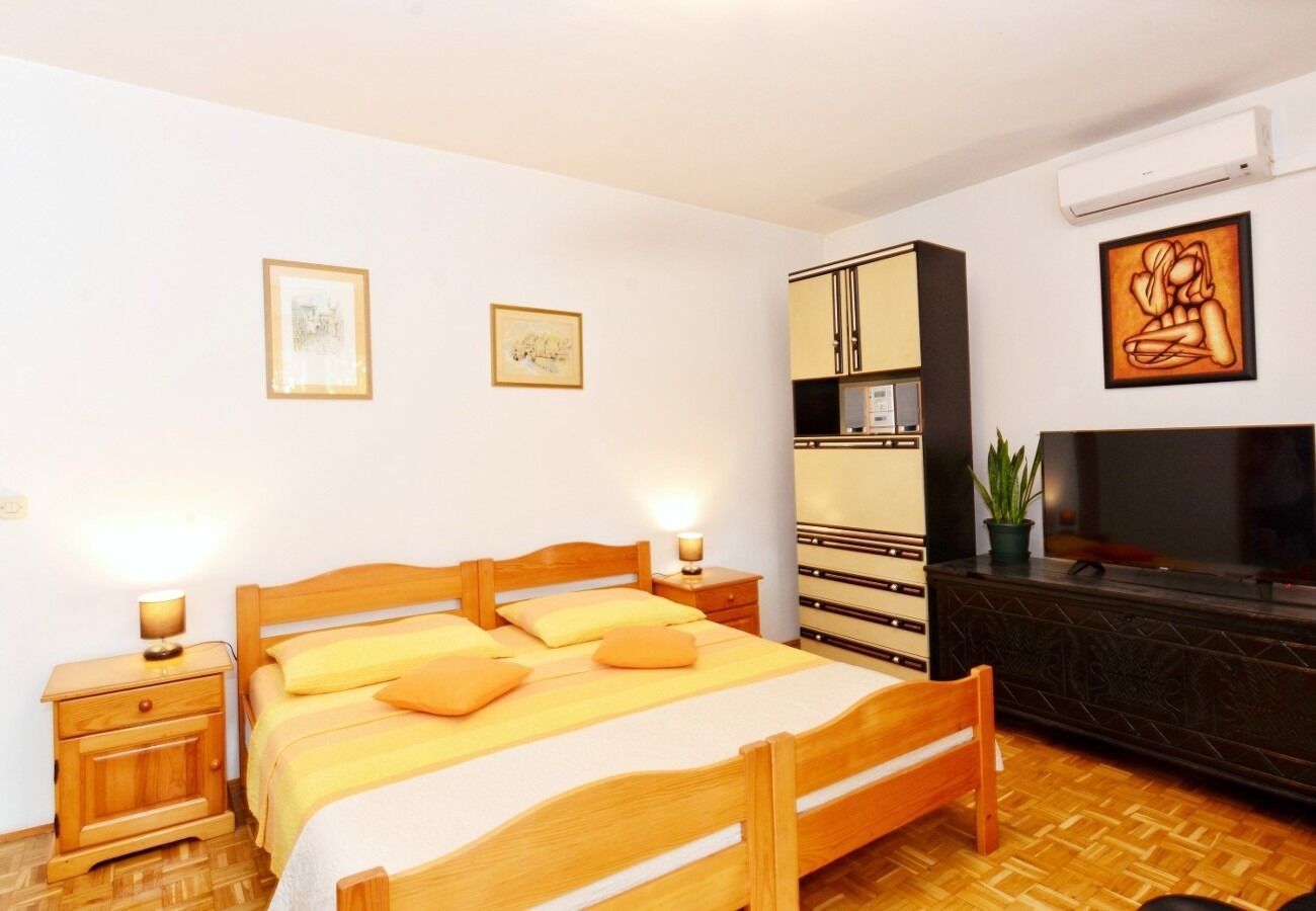 Apartments Snježa 104261-A2