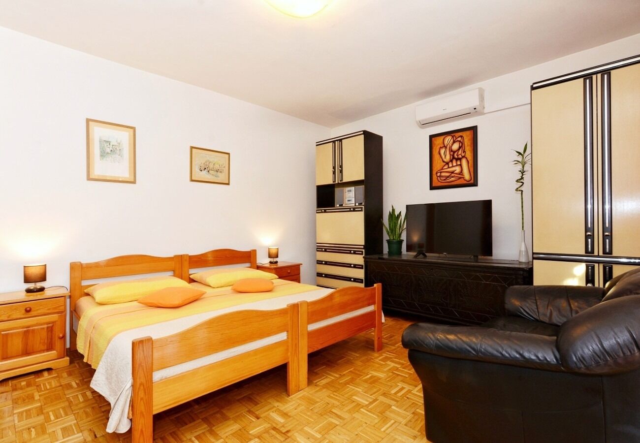 Apartments Snježa 104261-A2