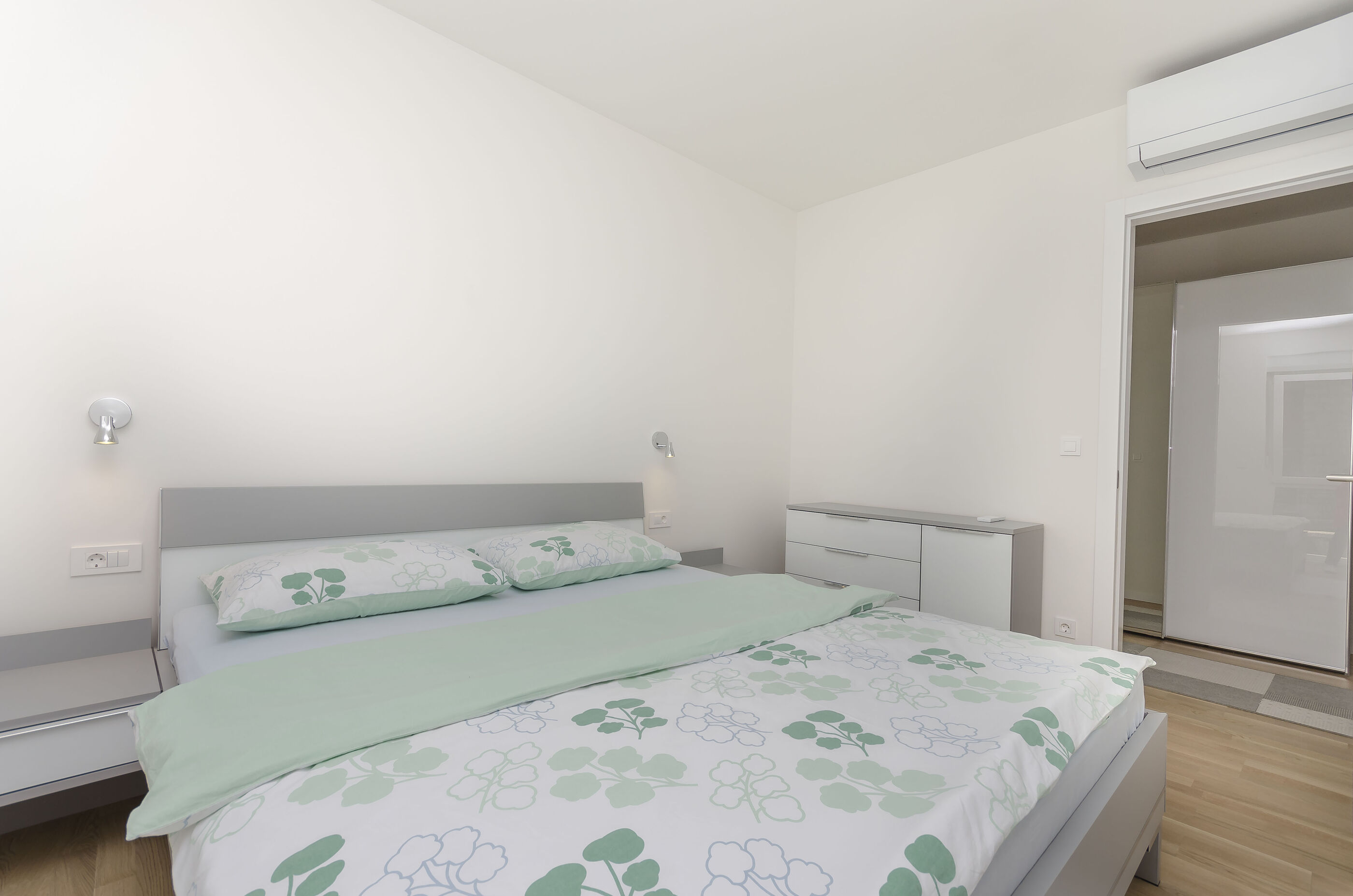 Apartment Adriatic with pool 104291-A1