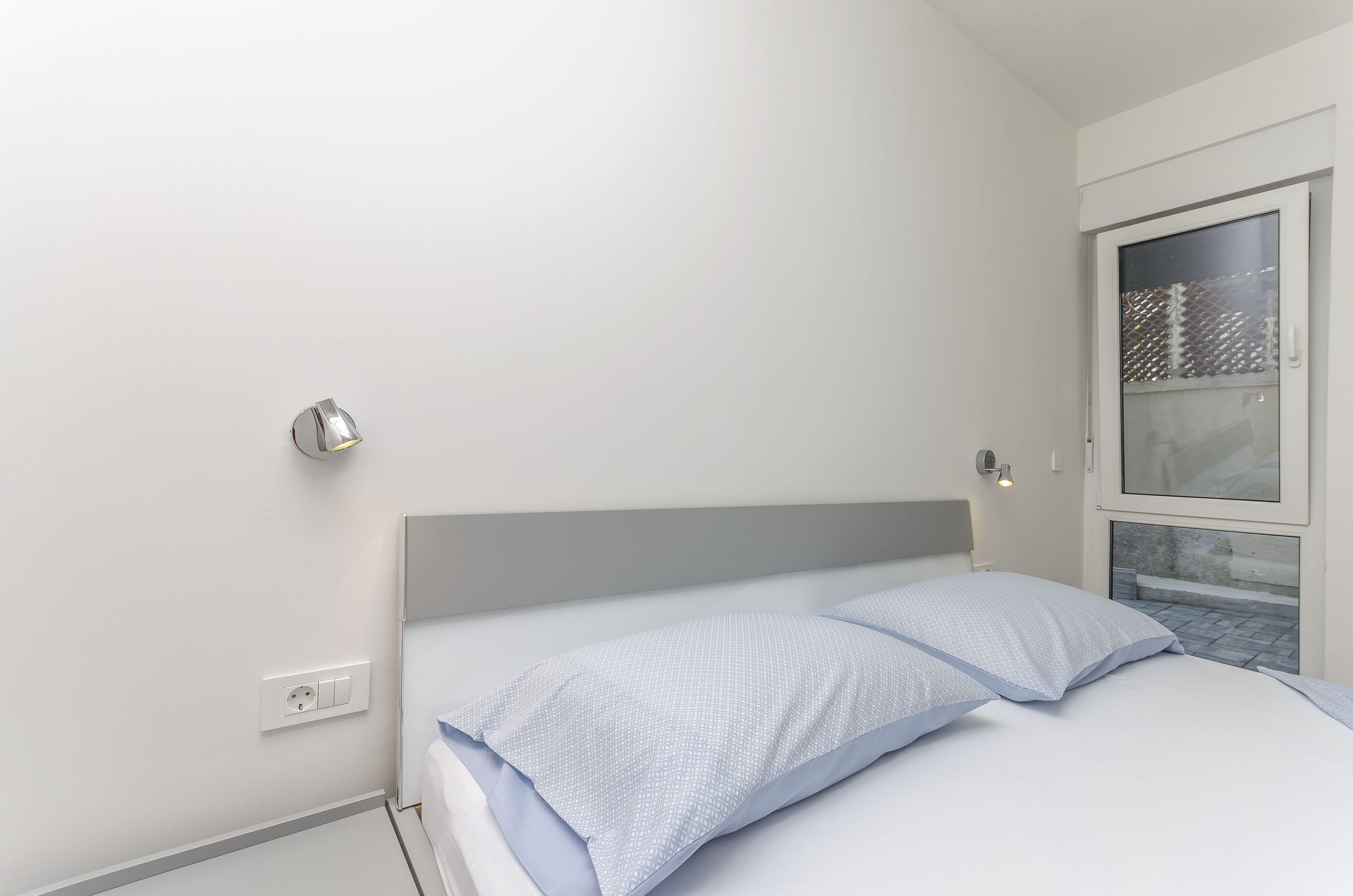 Apartment Adriatic with pool 104291-A1