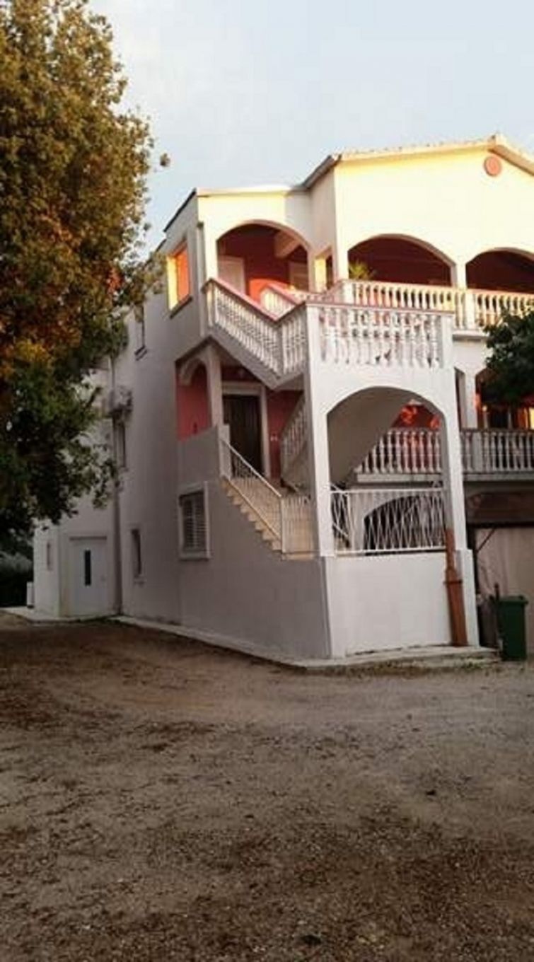Apartments Pool 104271-A2