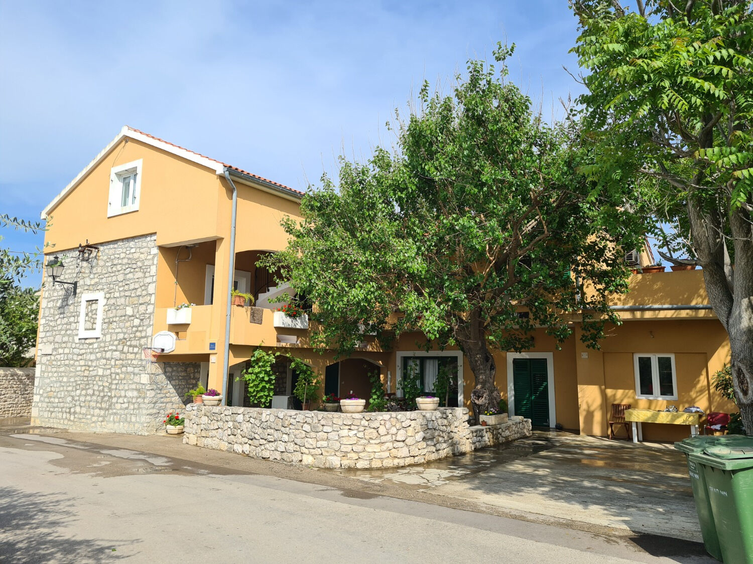 Apartments Stosa 10434-A1