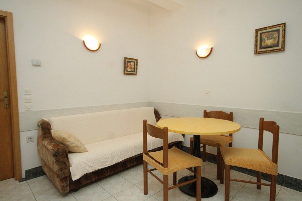 Apartments Kostarina 10443-A1