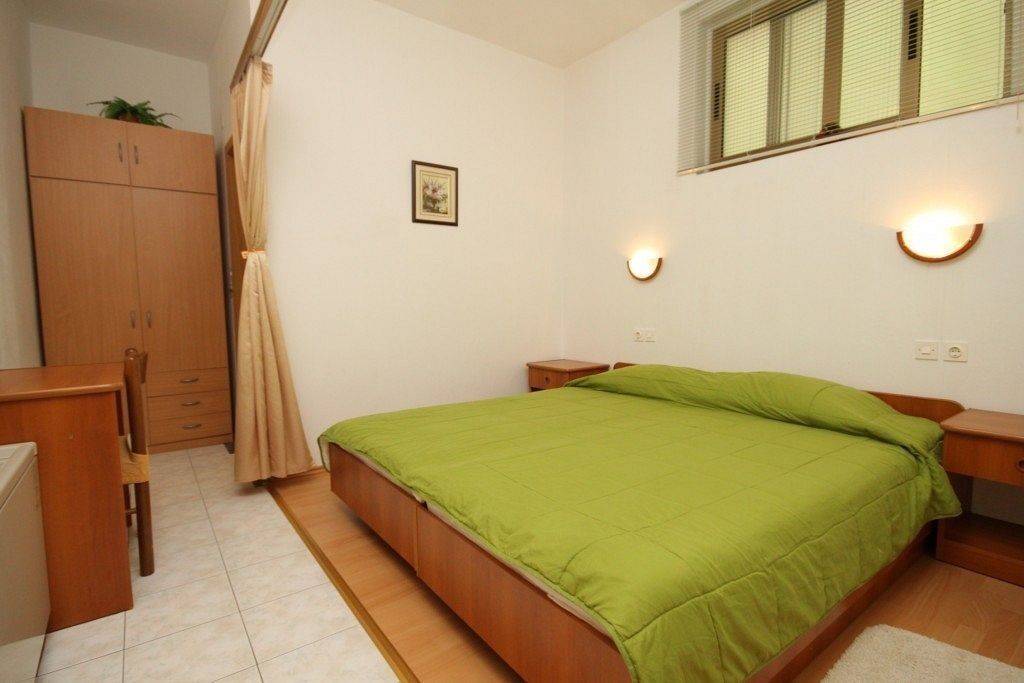 Apartments Kostarina 10443-A1
