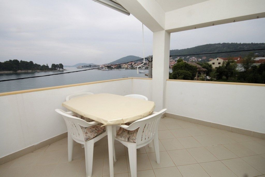 Apartments Kostarina 10443-A2