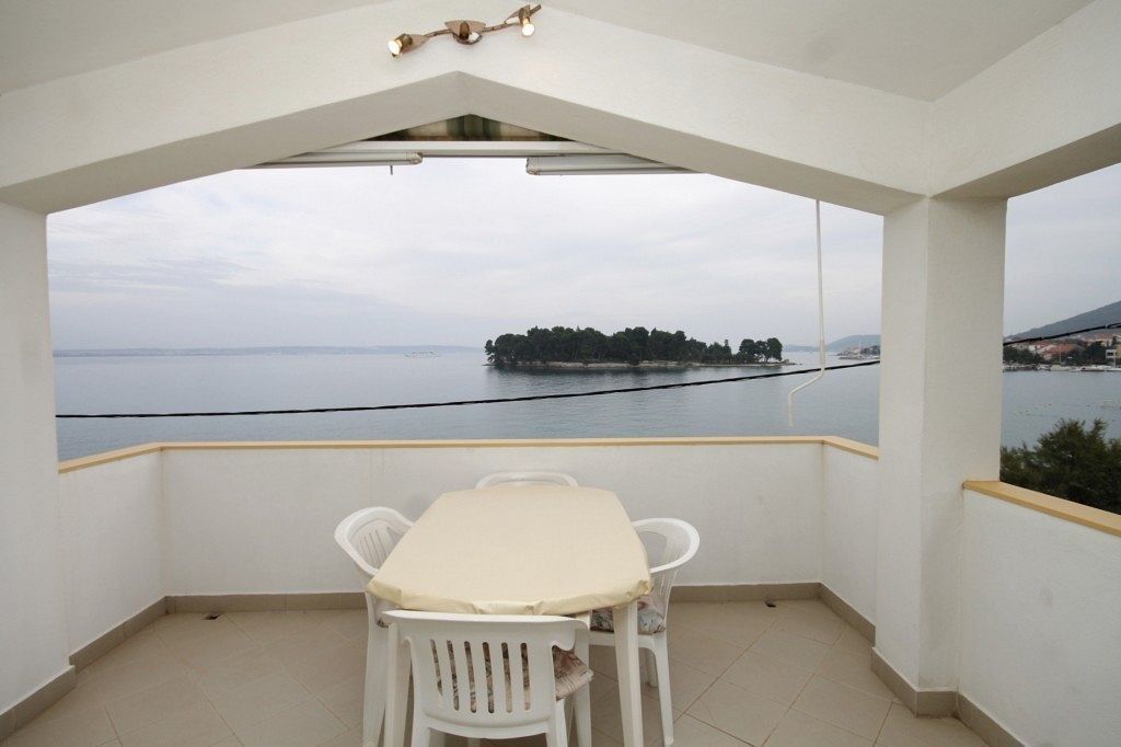 Apartments Kostarina 10443-A2