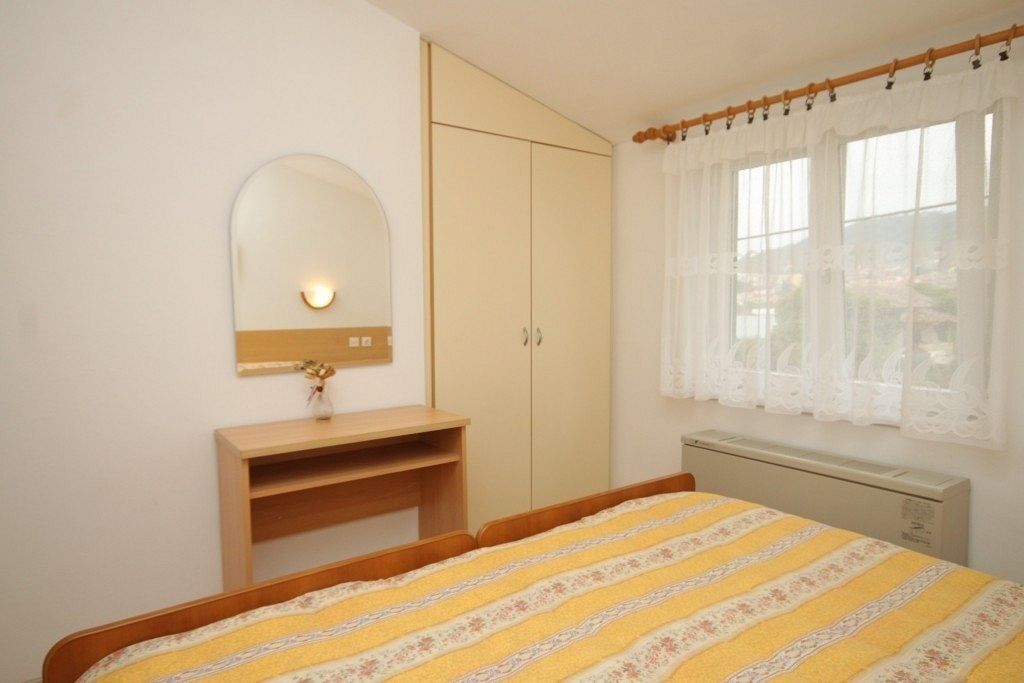 Apartments Kostarina 10443-A2