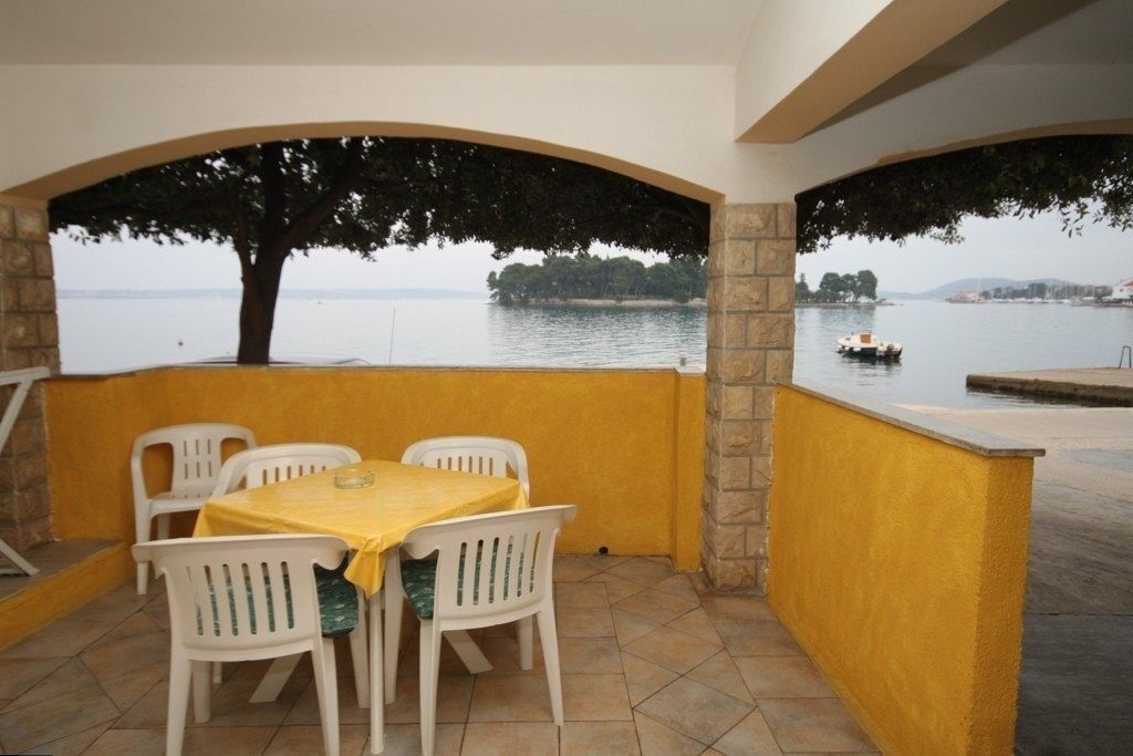 Apartments Kostarina 10443-A1