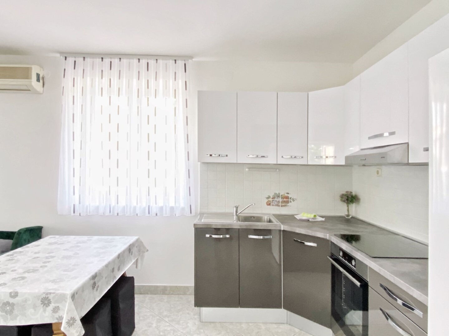 Apartments Vese 10447-A1