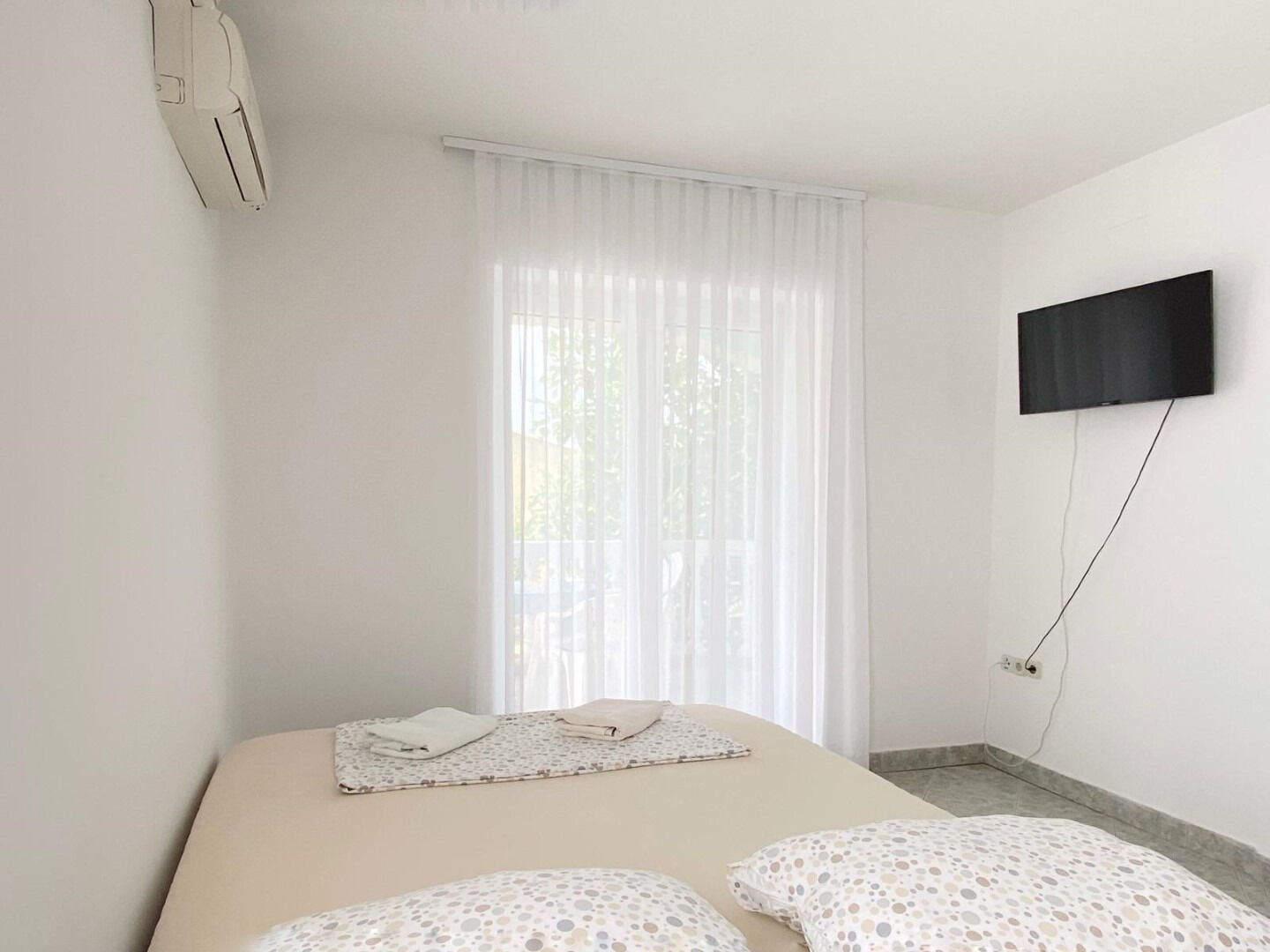 Apartments Vese 10447-A2