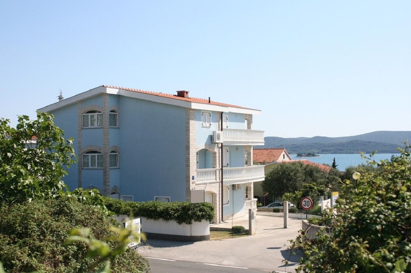 Apartments Vese 10447-A2