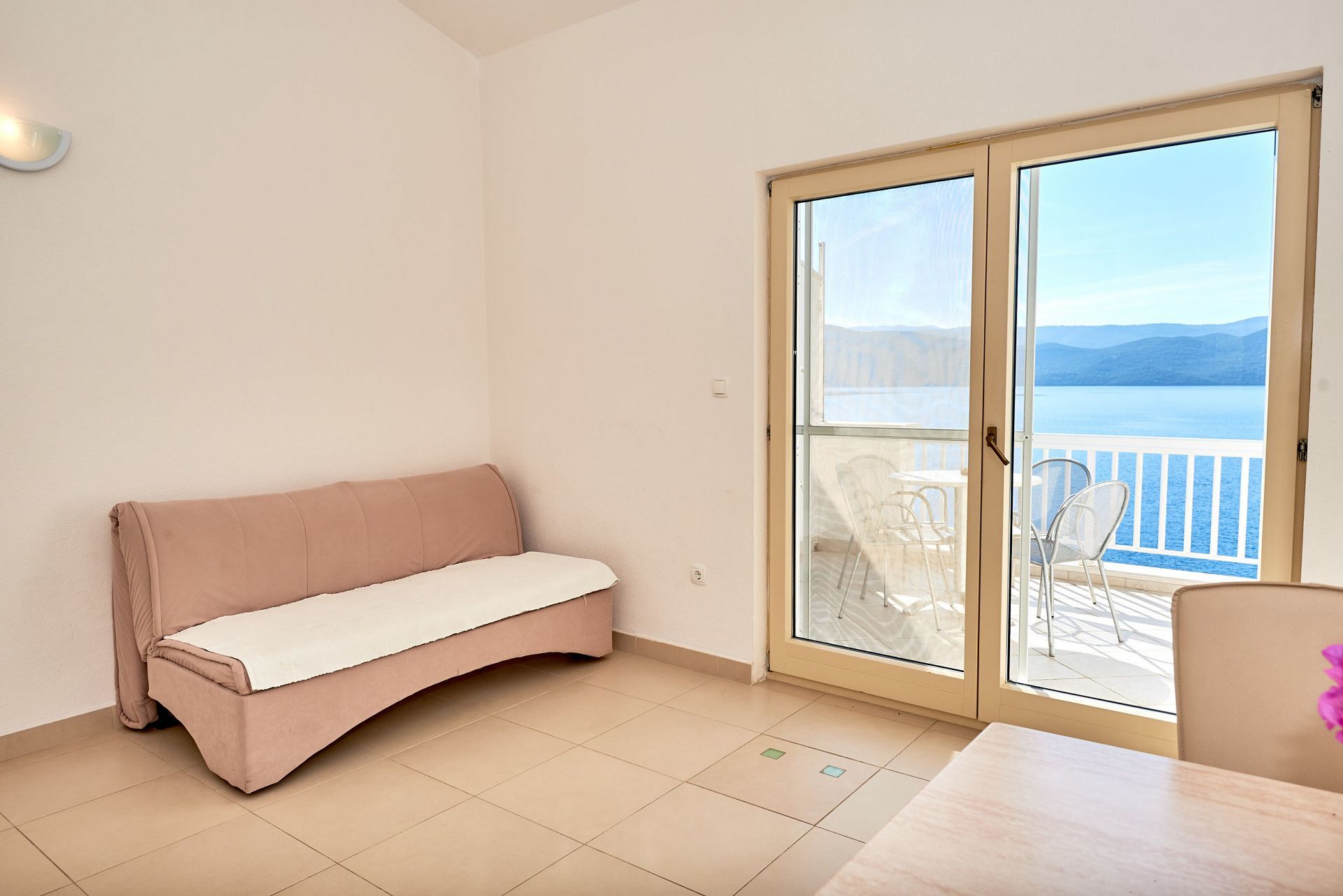 Apartments Sea front 10449-A2