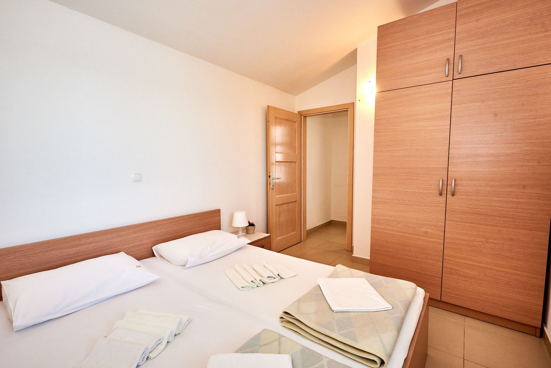 Apartments Sea front 10449-A3