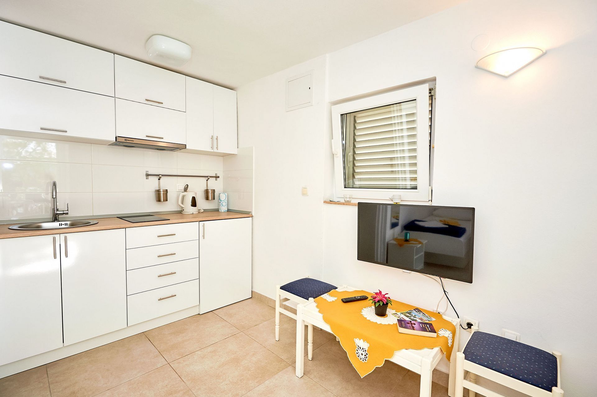 Apartments Sea front 10449-A4