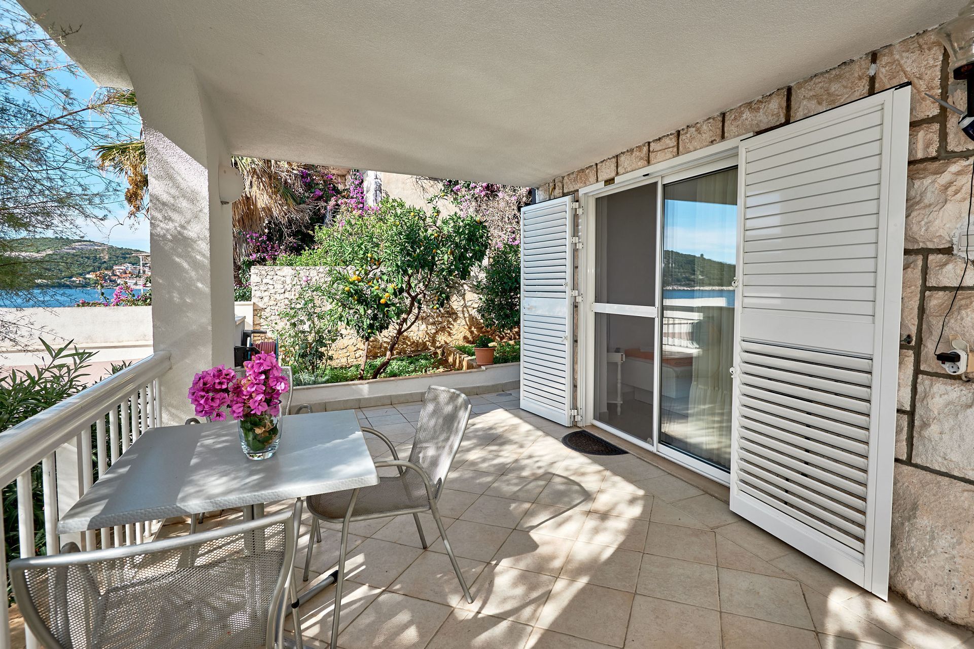 Apartments Sea front 10449-A5