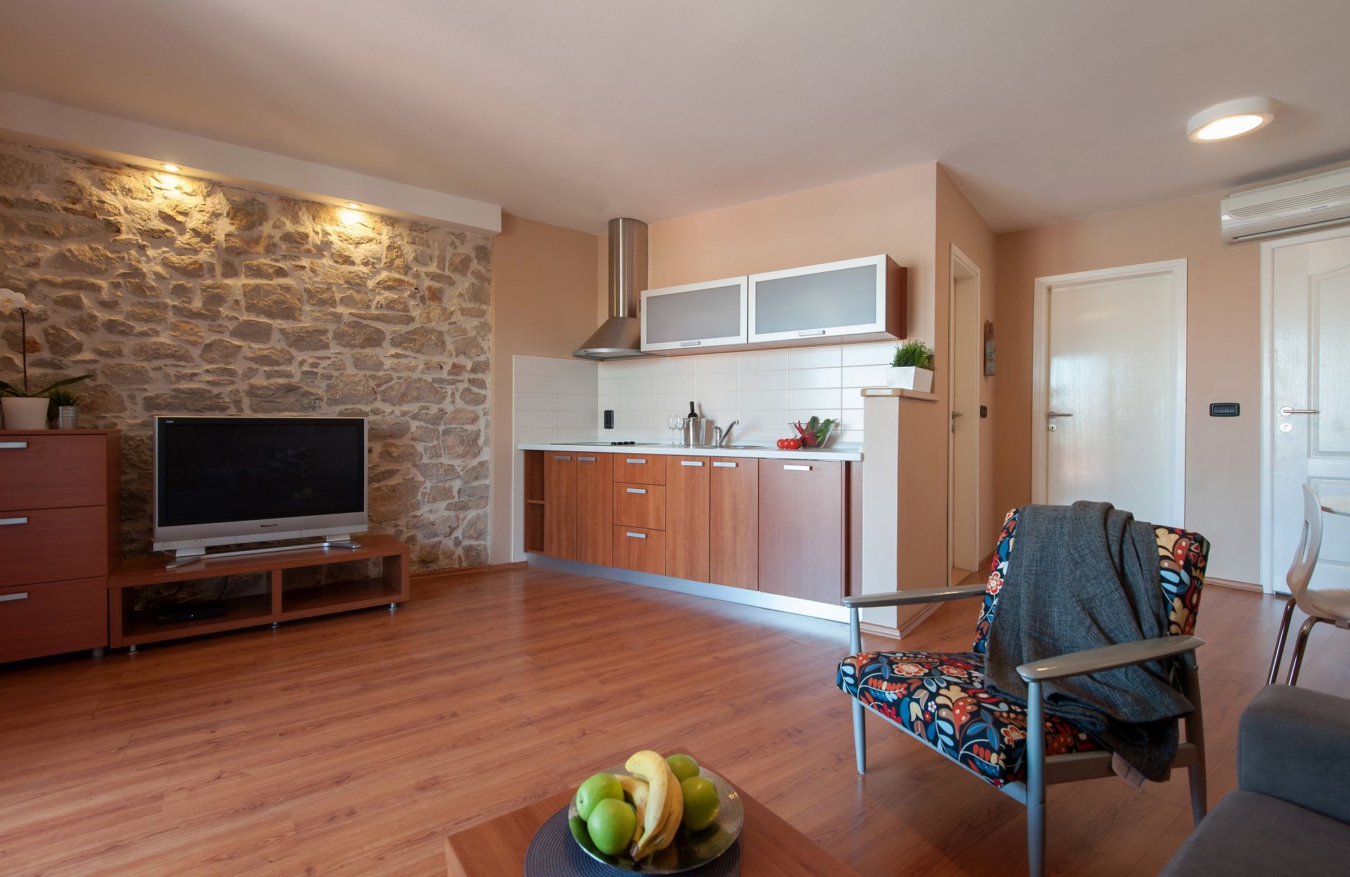 Apartments Ivan 104411-A1