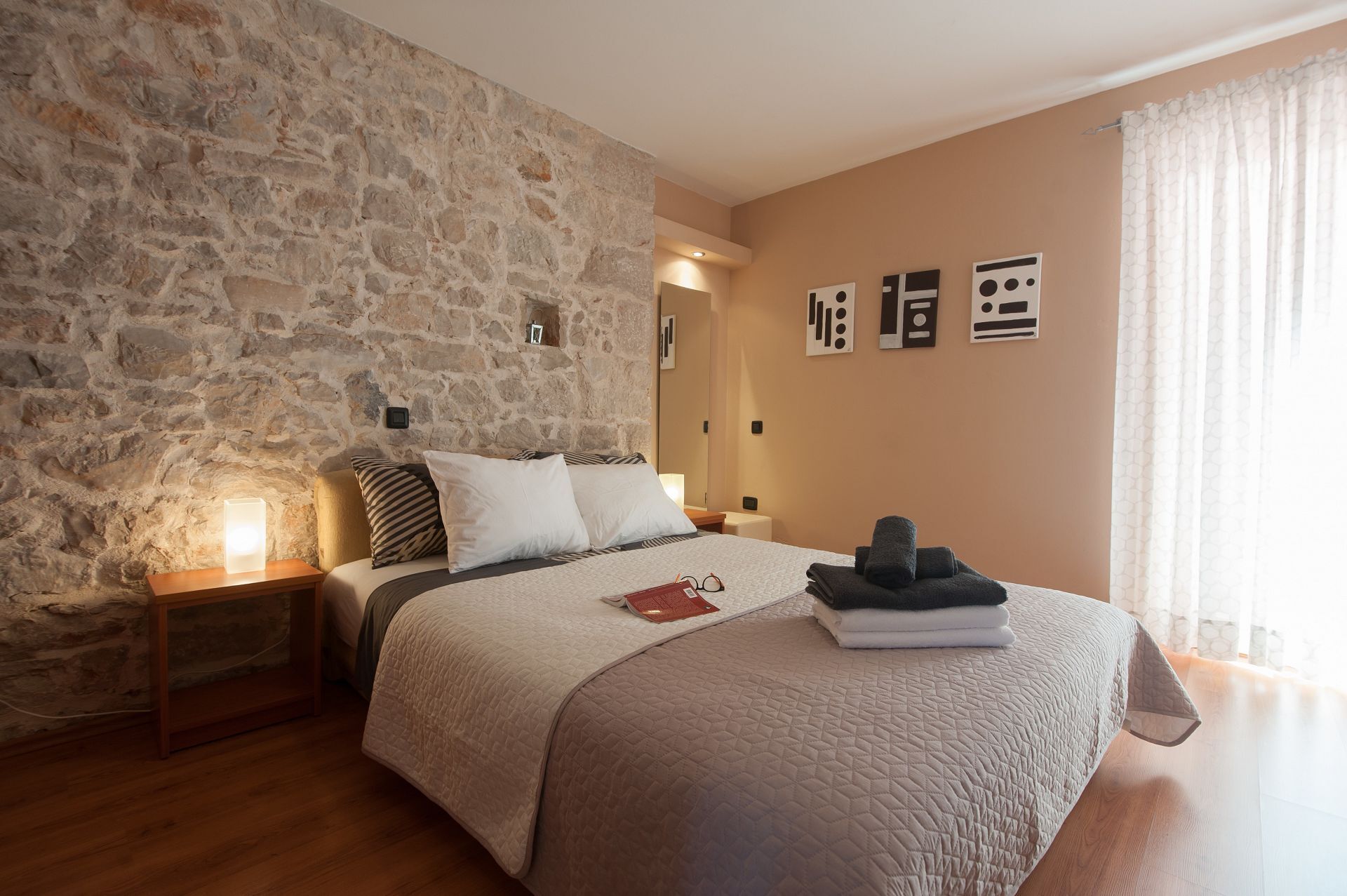 Apartments Ivan 104411-A1