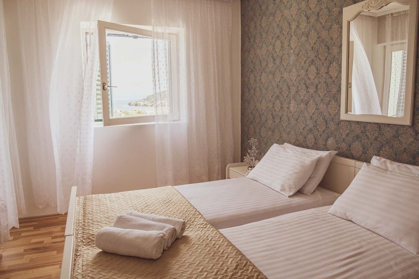 Apartments Novis 104421-A3