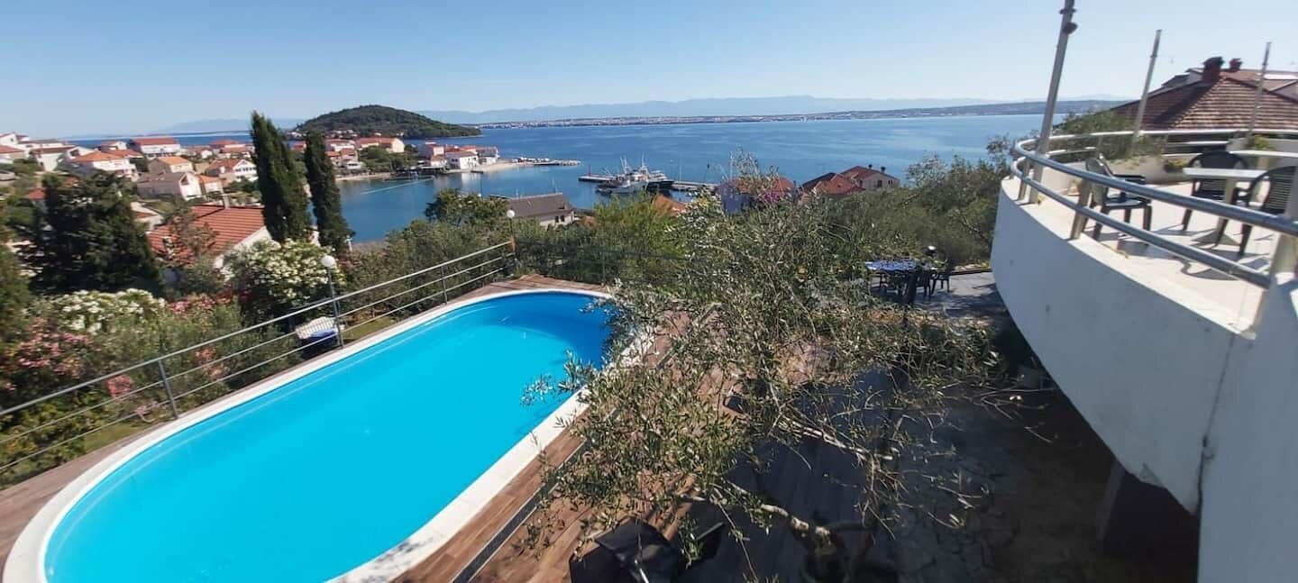 Apartments Novis 104421-A2
