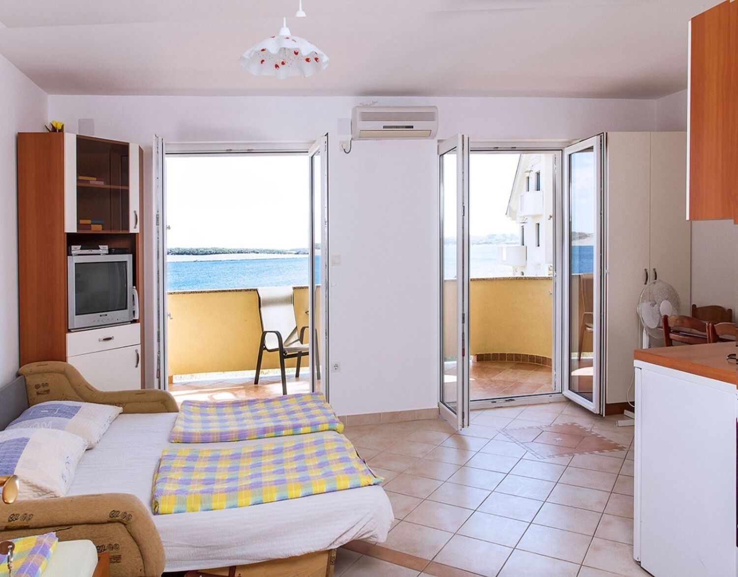 Apartments Super 104571-A3