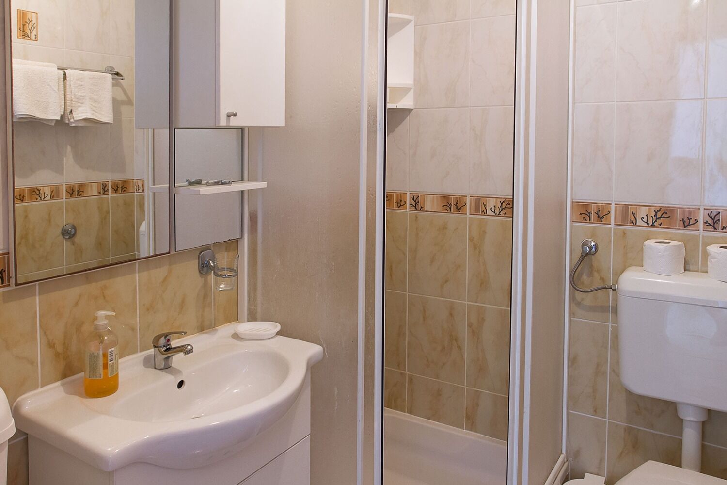 Apartments Super 104571-A4
