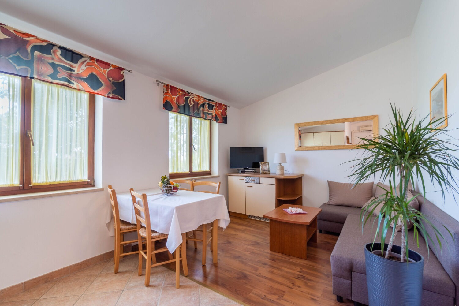 Apartments Mimi 10477-A2