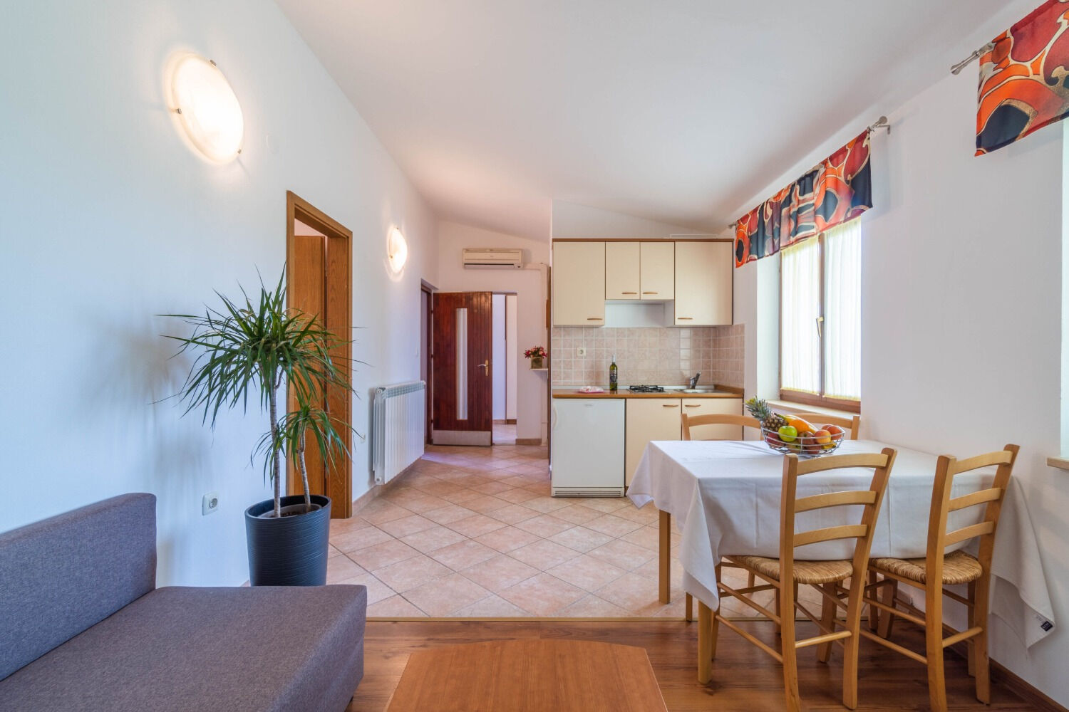 Apartments Mimi 10477-A2