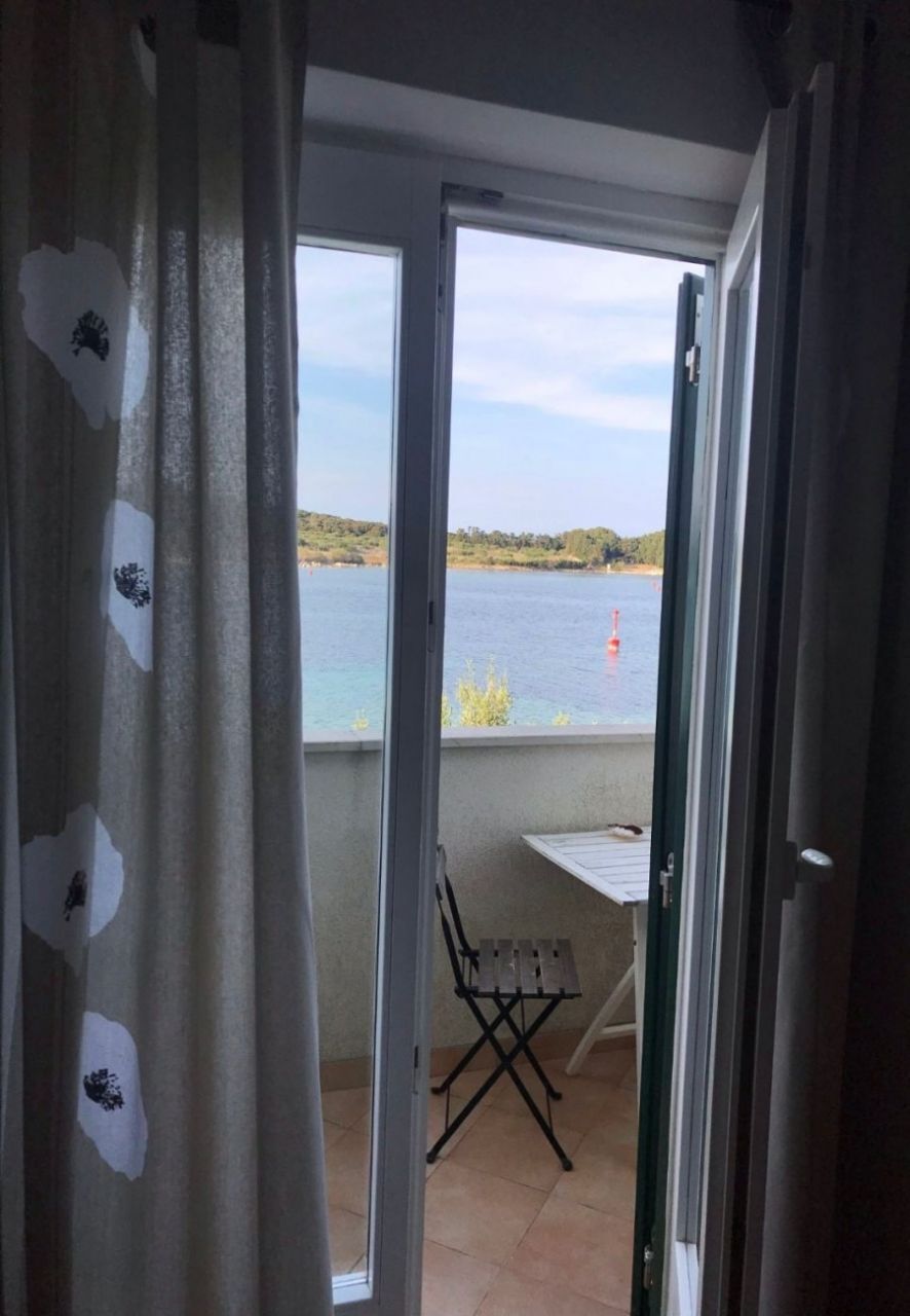 Apartments Azur 104721-A1
