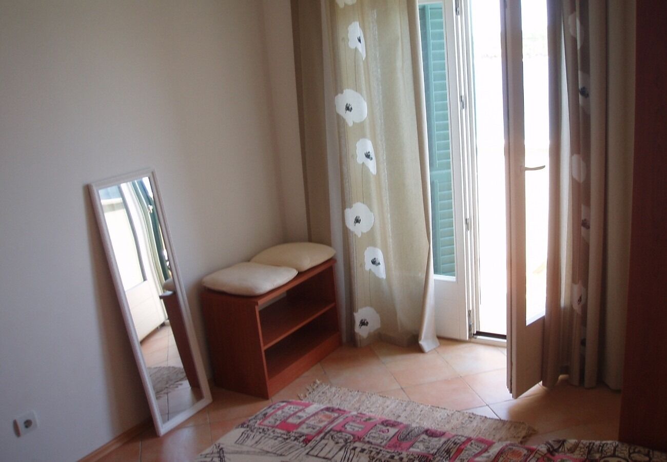 Apartments Azur 104721-A1