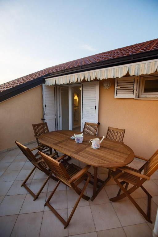 Apartments Spomenka 104761-A3