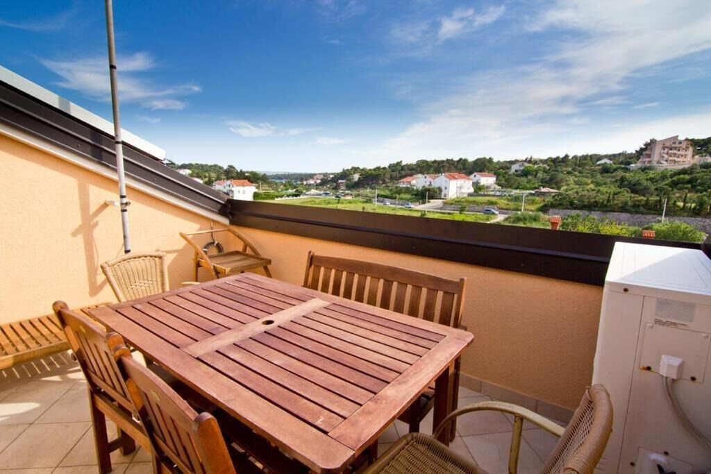 Apartments Spomenka 104761-A3