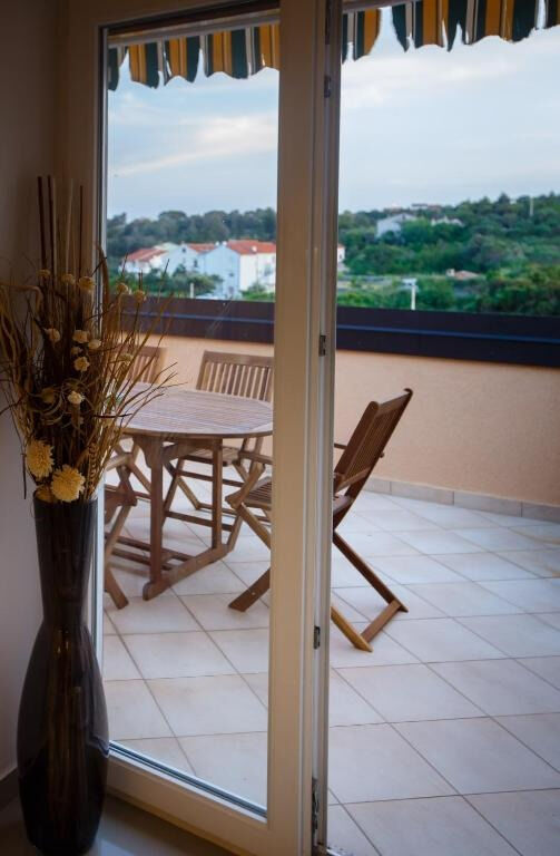 Apartments Spomenka 104761-A3