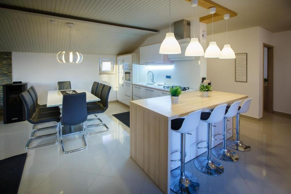 Apartments Spomenka 104761-A3