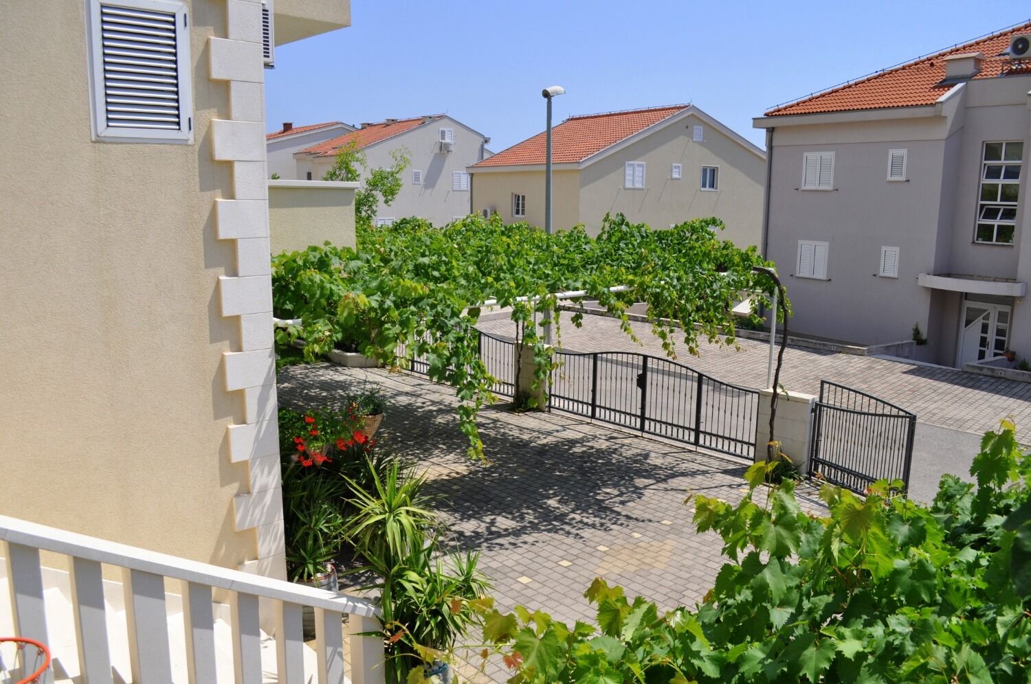 Apartments Ivi 10484-A2