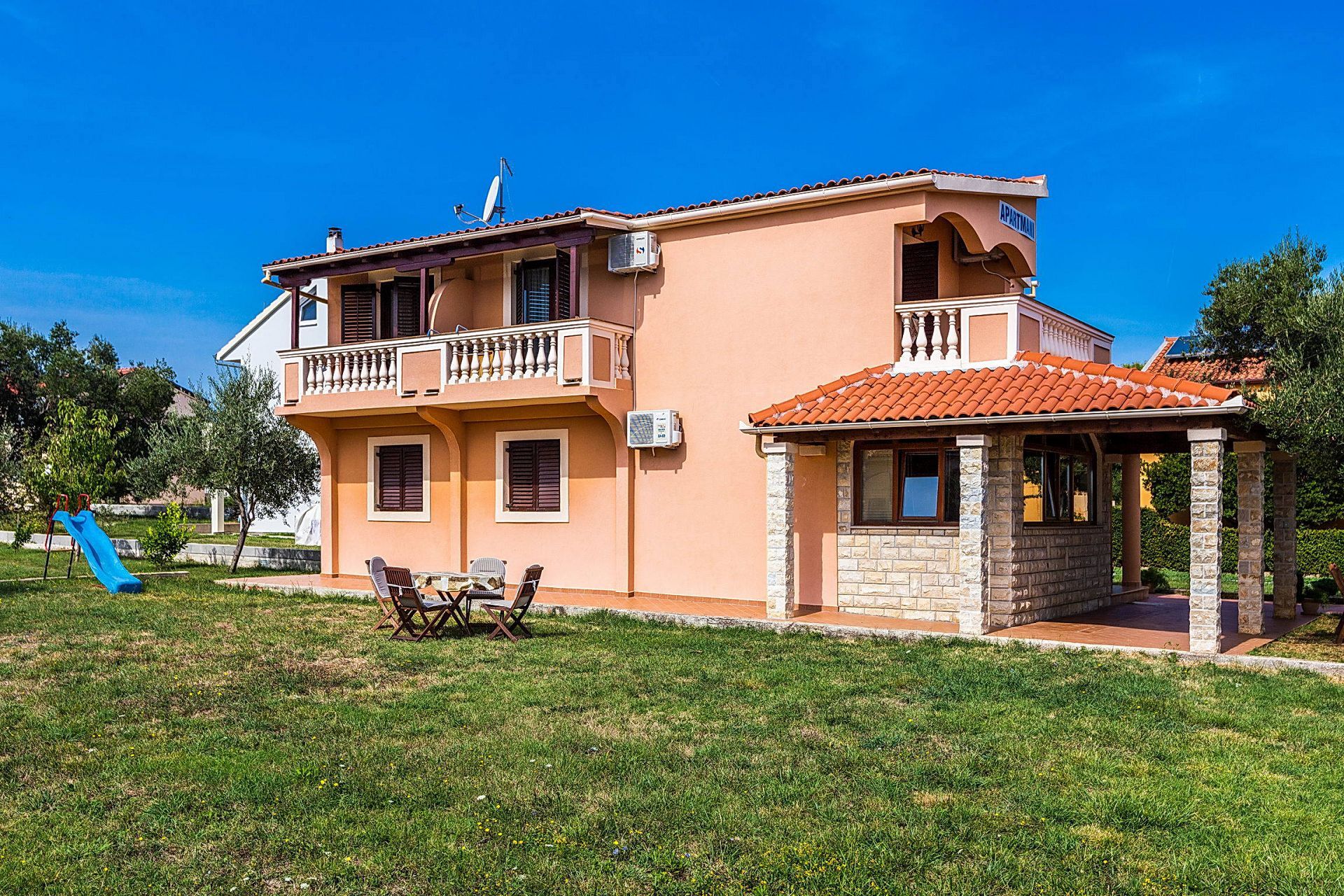 Apartments Vesna 104841-A3