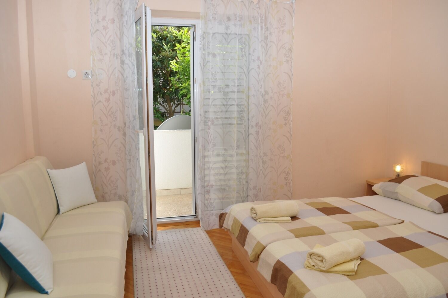 Room Ljuba 10494-A2