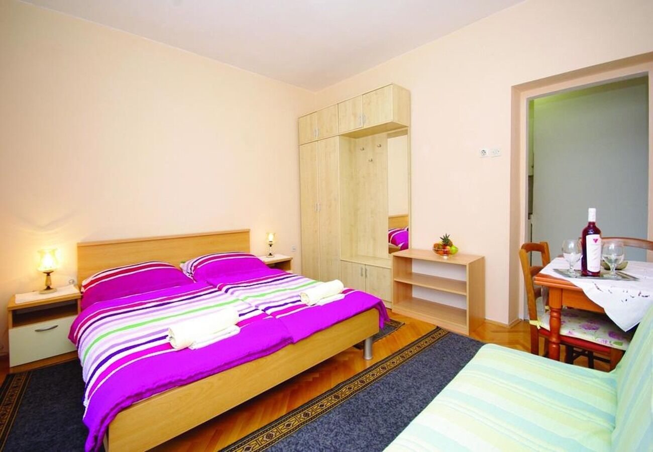 Room Ljuba 10494-A6