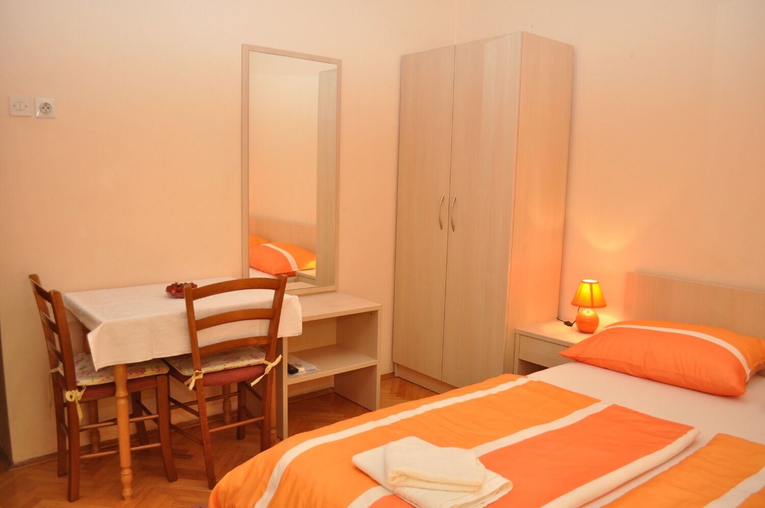 Room Ljuba 10494-S3