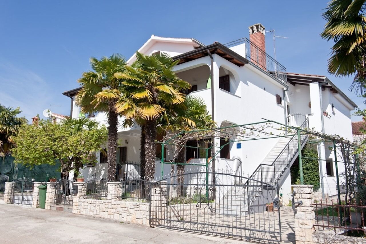 Apartment Neva Apartment Neva Accommodation in Novigrad
