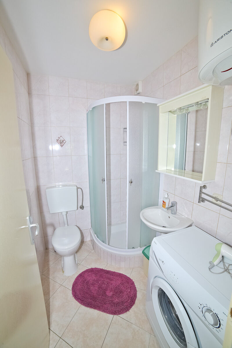 Apartments Dragi 10164-A1